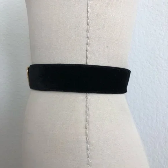 Louis Vuitton Velvet Leather Backed Branded Logo Buckle Belt - Picture 11 of 11